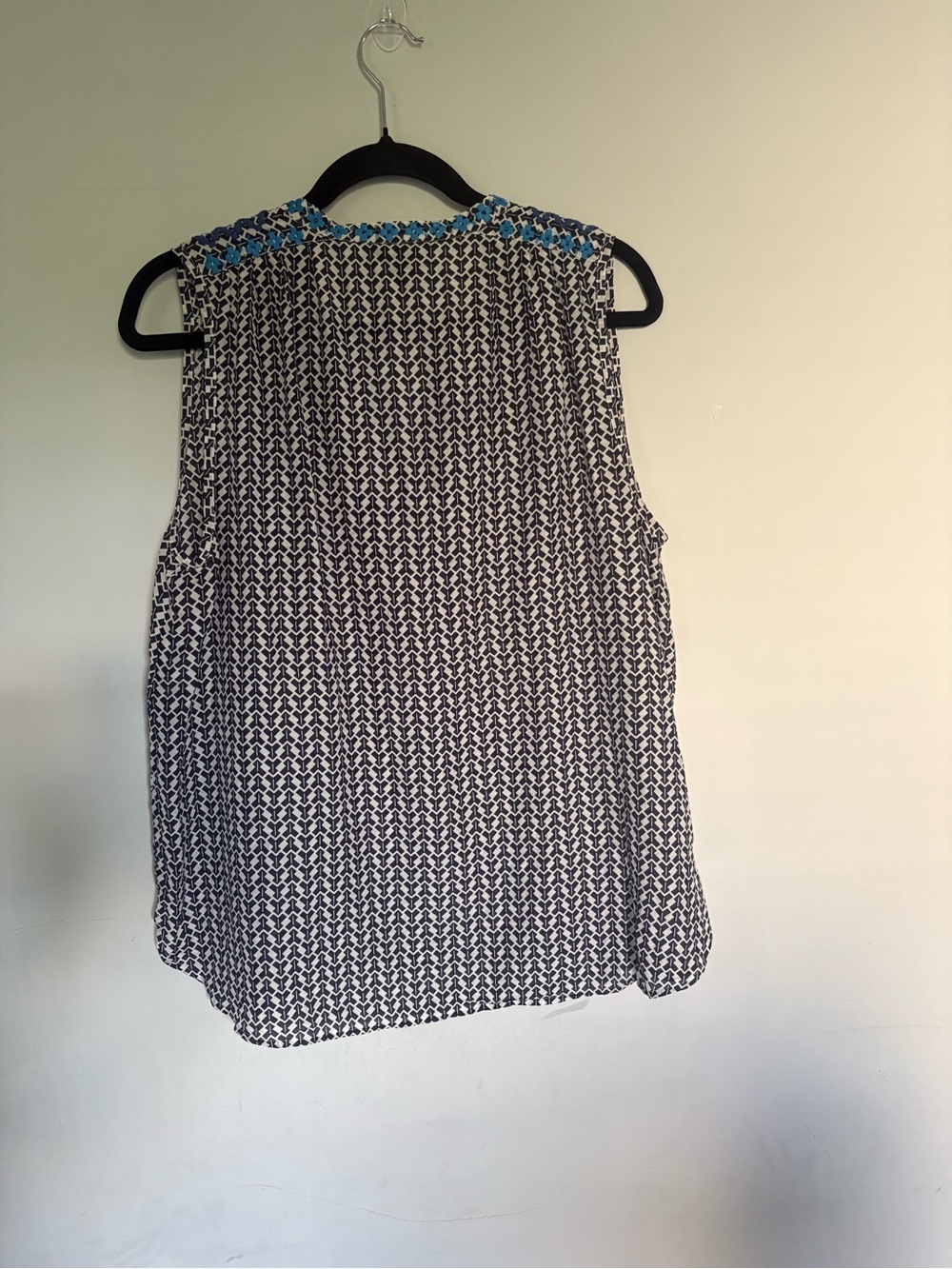 J.Crew Embroidered Printed Sleeveless V-Neck Tank Blue & White | Size 12 - Picture 5 of 6